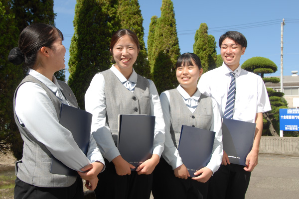 厳しくても頑張れる仲間がいる