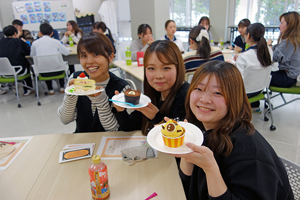 ケーキでおもてなし