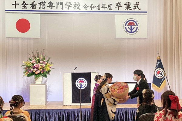 令和4年度第36期生卒業式