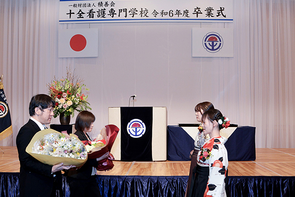 令和4年度第38期生卒業式