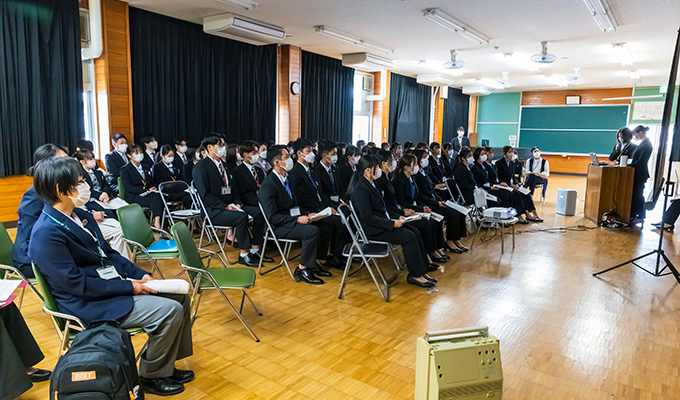 1年生へ学校の紹介